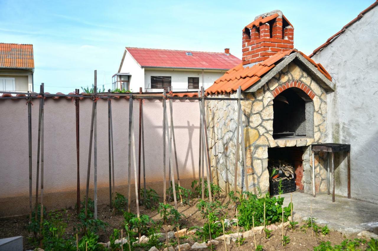 Apartmani Sime Betina  Luaran gambar