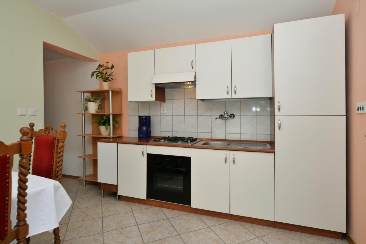 Apartmani Sime Betina  Luaran gambar