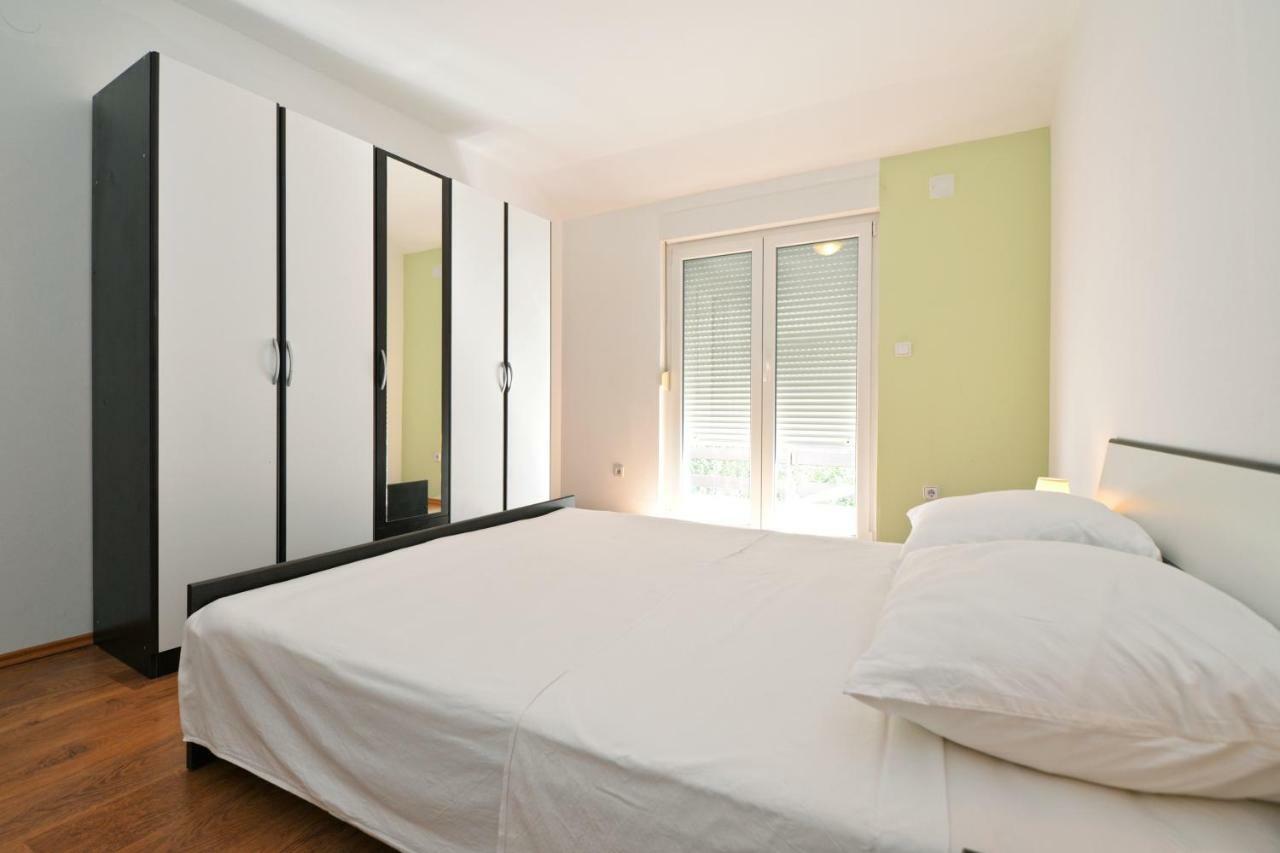 Apartmani Sime Betina  Luaran gambar