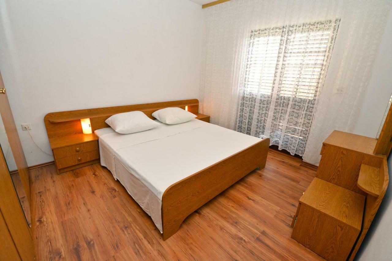Apartmani Sime Betina  Luaran gambar