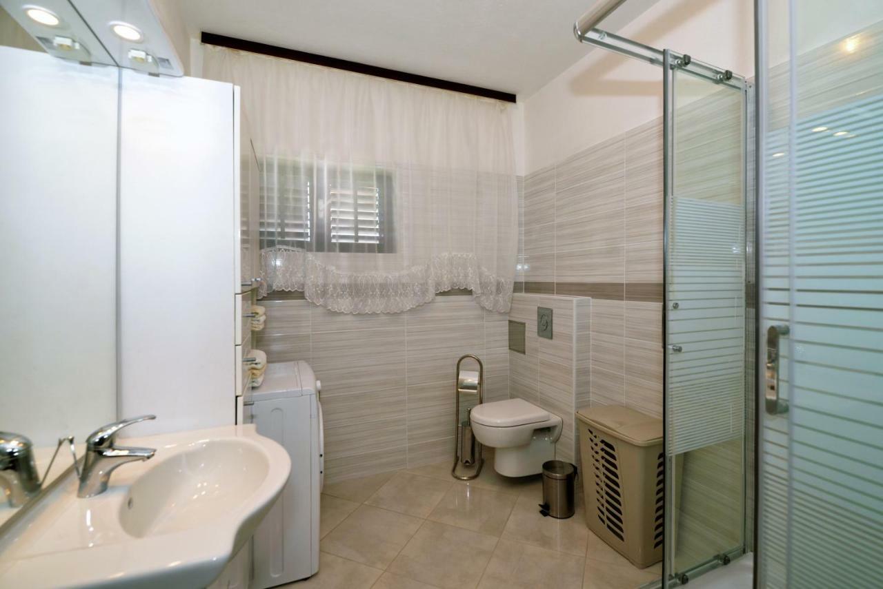 Apartmani Sime Betina  Luaran gambar